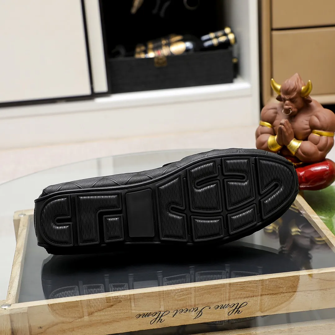 Men's shoes💰360💰🕷🕷️【 GUCCI 】Gucci's best-selling trendy men's casual slip-on shoes 🇨🇳Official website original 1:1 mold 💯Original quality, fine workmanship ☘Fashionable and versatile, perfect shape, comfortable on the feet 🍓Trendy men's recommended model, imported cowhide on the top layer 🎋High-quality pigskin lining, rubber wear-resistant and non-slip outsole, high-end atmosphere, worth owning 🍉Optional 38-44